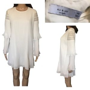 🔥SALE Ali & Jay Waterlily dress XS